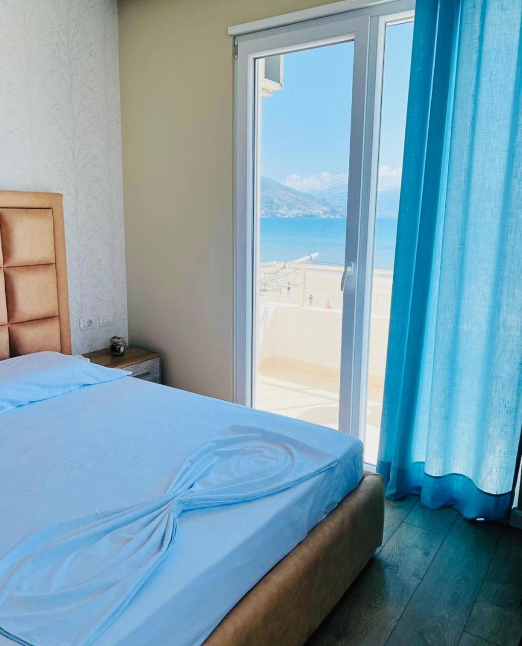 Soleil Apartment With Sunbed & Umbrella Vlorë Exterior foto